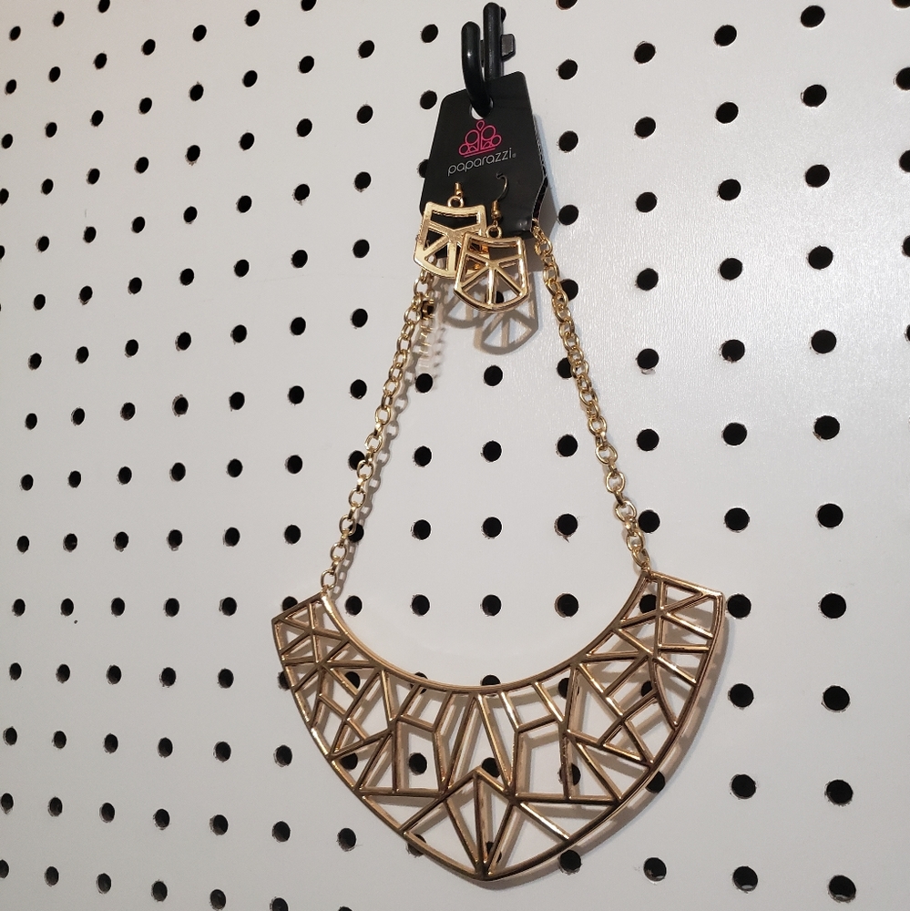 Gold Necklace/Earring Set